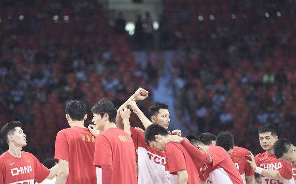 体坛联播|中国男篮落选赛连战加拿大希腊, 中超或四月开赛(2)