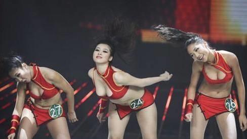 中国美女最担心的NBA拉拉队“潜规则”出台后，她们为何还愿意加入(1)