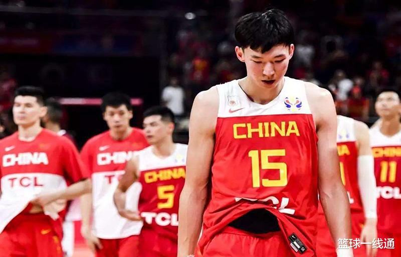 中国男篮“大换血”！杜峰抓大放小，20人集训名单“拿掉”这8人(2)