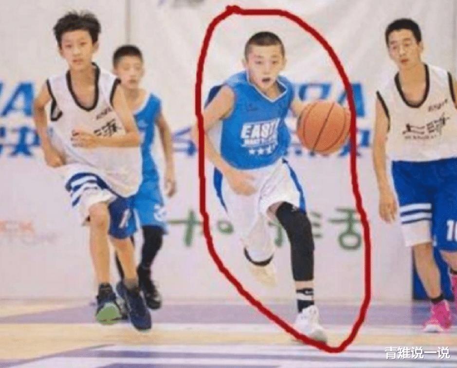 那位身高只有1米5的小男孩，被誉为“中国库里”，意外被选上中国男篮，他如今怎样了(4)