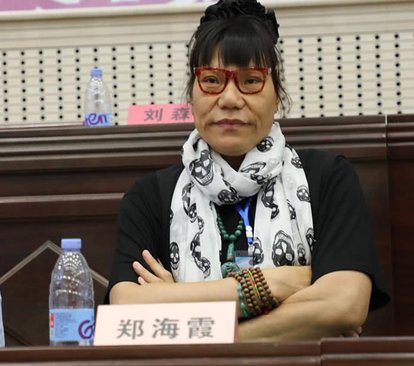中国女篮第一人，结婚十年还未产下一子，为了篮球废了一双腿(4)