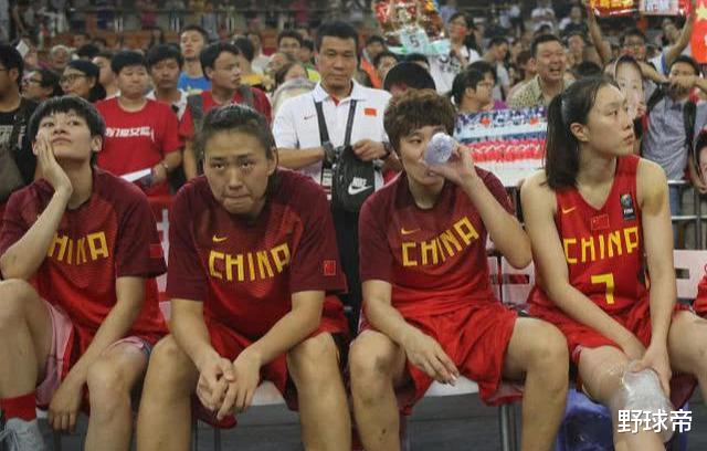 身高1米65，带队35分大胜，打哭中国女篮！女篮的噩梦终于退役了(5)