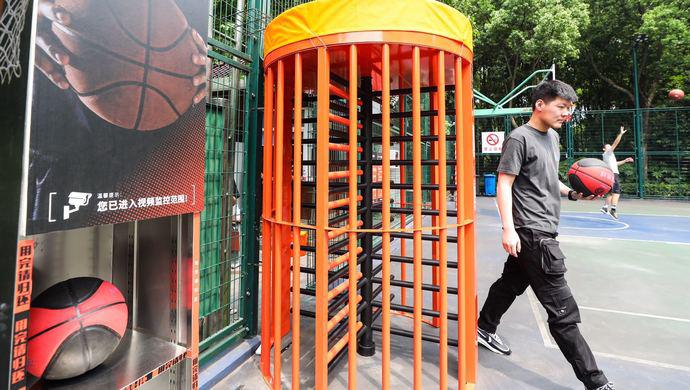 这一上海最著名的篮球圣地, 为啥偏要加上这么一扇“门”?(1)