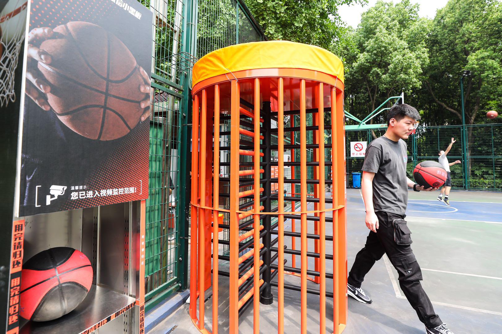 这一上海最著名的篮球圣地, 为啥偏要加上这么一扇“门”?(5)