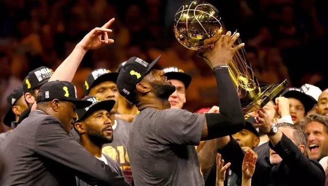 骑士庆祝赢得nba总冠军 骑士夺队史首个NBA总冠军(5)