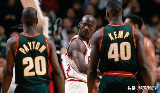 九六年nba总决赛第一场 1996年NBA总决赛(4)