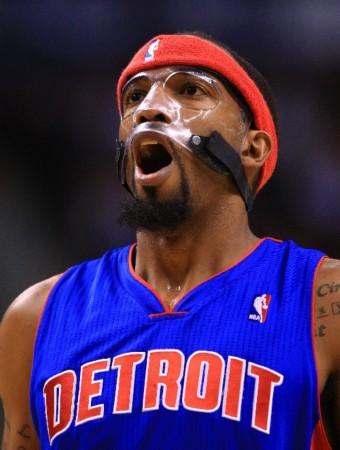 nba戴面具 那些戴过面具的NBA巨星(6)