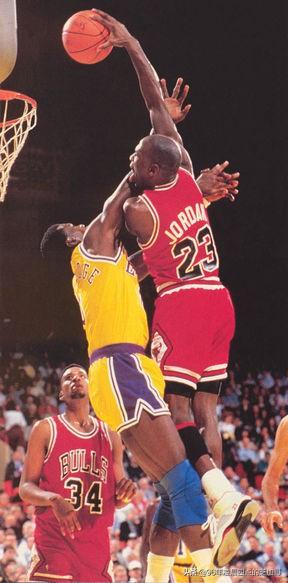 nba1991年东部决赛录相 1991年NBA总决赛第一场——遗憾的绝杀(9)