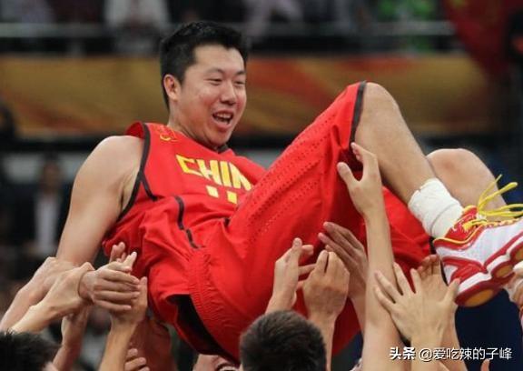 最早进入nba的中国球员 第一个进入NBA的中国球员(1)