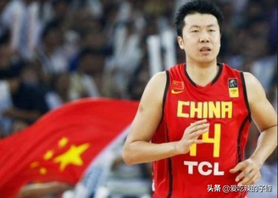 最早进入nba的中国球员 第一个进入NBA的中国球员(5)