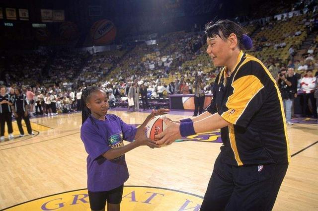 最早进入wnba的女子 邵婷之前登陆WNBA的女篮金花(1)