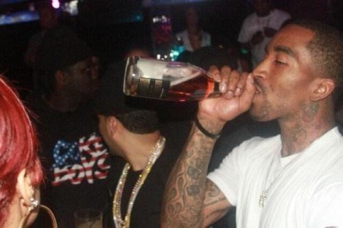喝醉的nba球员 NBA球员喝酒后的众生相(29)