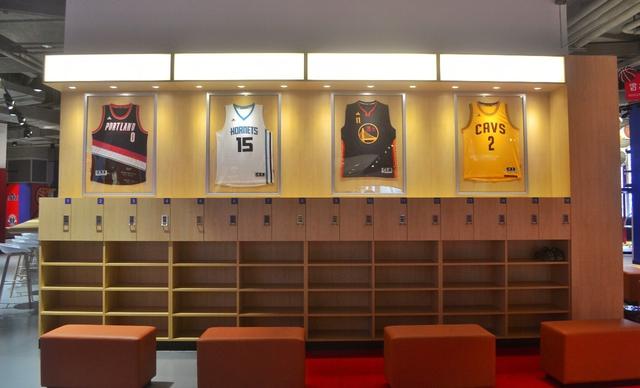 上海nba乐园门票价格 探店｜全球首家NBA乐园登录上海(19)