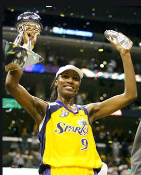 wnba中那个42号扣篮 WNBA第一位扣篮球星的传奇故事(3)
