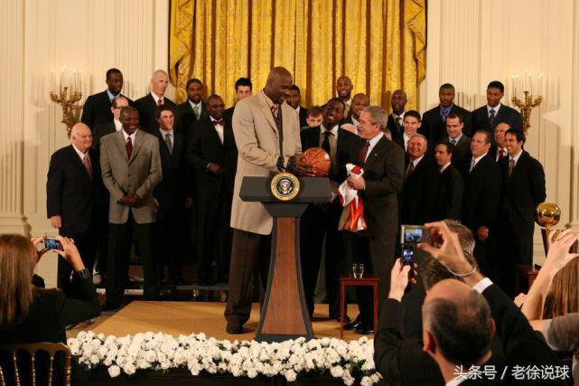 nba热火白宫 盘点历史上NBA总冠军球队拜访白宫的那些事儿——总统和总冠军(15)