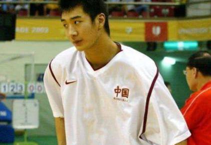 天意弄人！曾在03年被选中的中国球员，为何没能去NBA打球？(3)