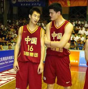 天意弄人！曾在03年被选中的中国球员，为何没能去NBA打球？(4)