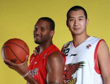 天意弄人！曾在03年被选中的中国球员，为何没能去NBA打球？(5)