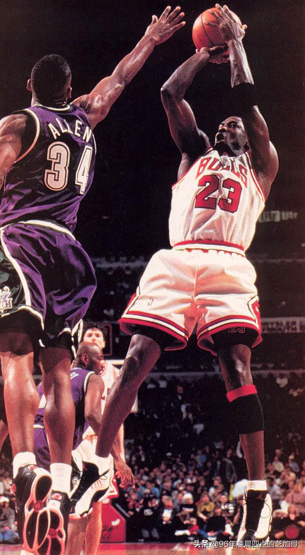 1993nba总决赛第一场 1997年NBA总决赛第一场——完美的压哨绝杀(3)