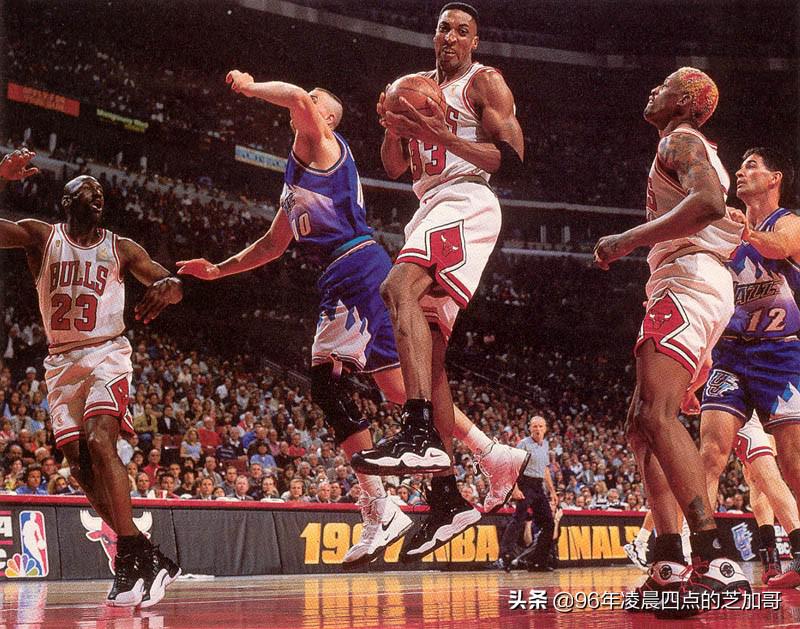 1993nba总决赛第一场 1997年NBA总决赛第一场——完美的压哨绝杀(5)
