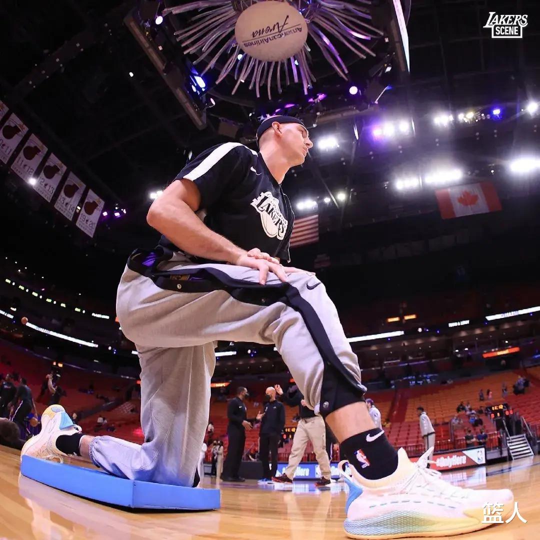 NBA球员上脚：卡鲁索穿KT5，这双匹克球鞋很小众(2)
