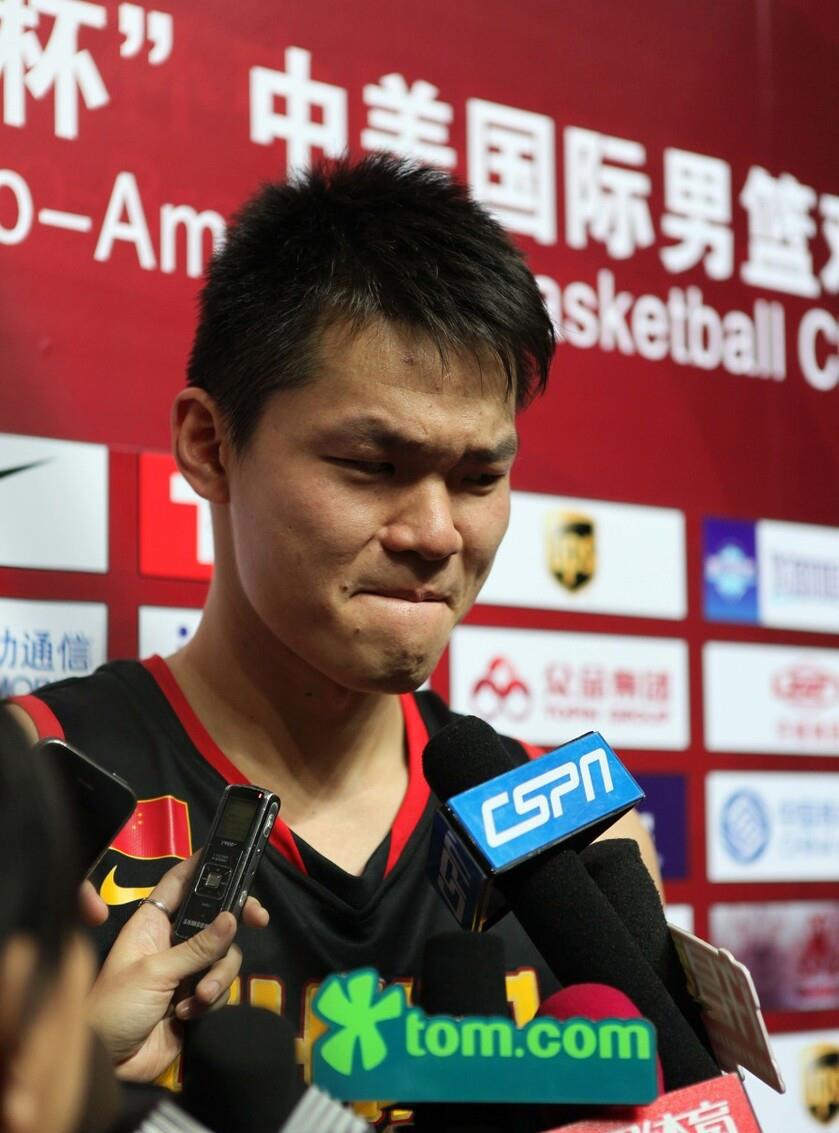 中国男篮暴力事件大盘点，明明是打架为何带着篮球？(1)