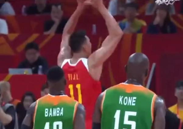 易建联：见证并亲身经历中国篮球从辉煌到低谷(1)