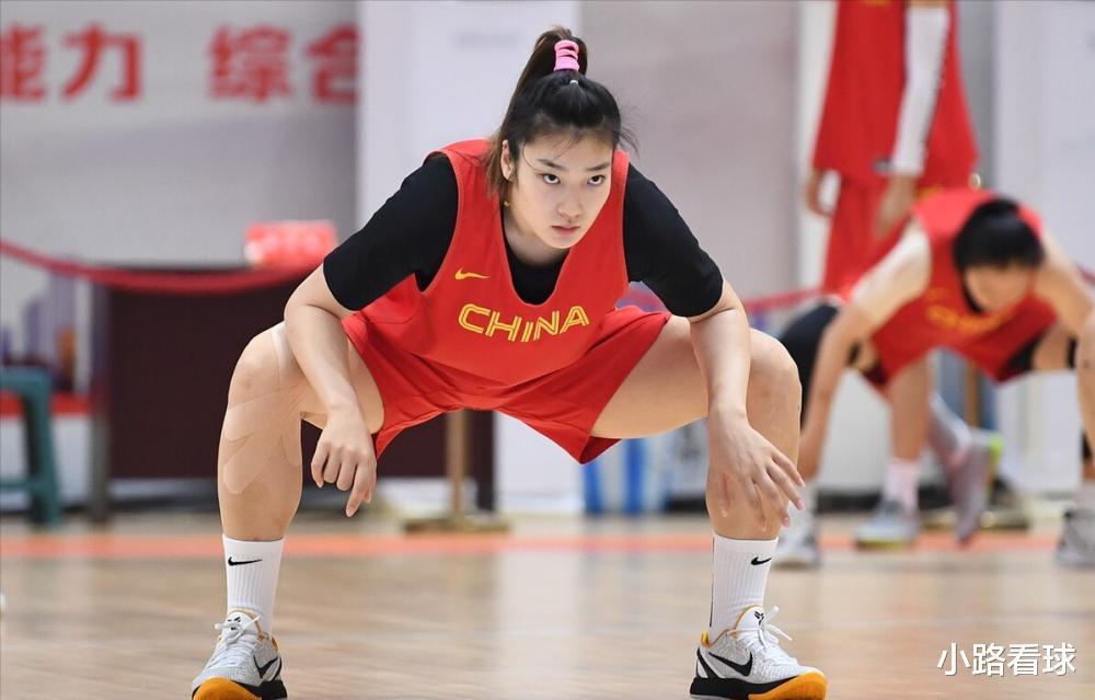 42分大胜+4人上双！中国女篮有望冲奖牌，姚明戴着口罩都难掩笑容(5)