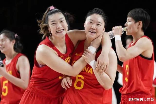 CCTV5+直播中国女篮VS澳大利亚，李月汝优势大，进8强能否拿奖牌(2)