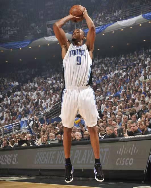 情怀篮球系列-NBA 07-08赛季，十大强力大前锋，攻守兼备！(2)