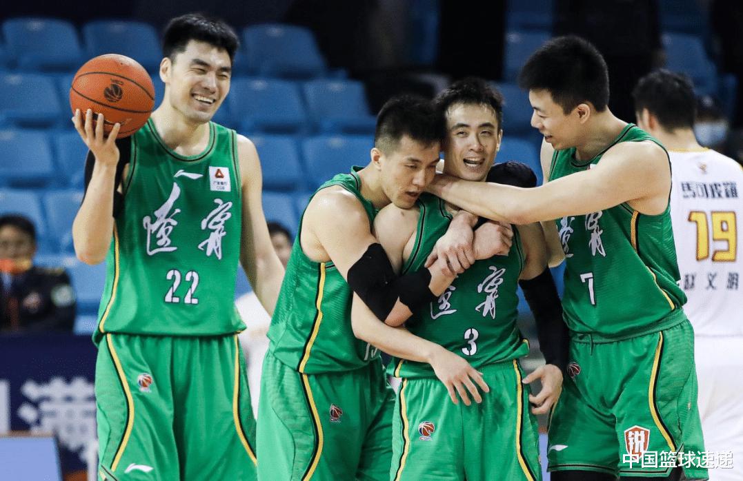 拒绝退役！辽宁男篮国产魔兽要再战一年，开启职业生涯第16个赛季(3)