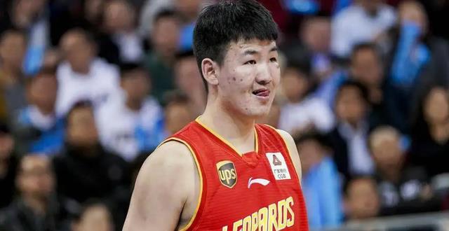 中国男篮消息，16人队伍中将有4人被淘汰，有你支持的球星在内吗(5)
