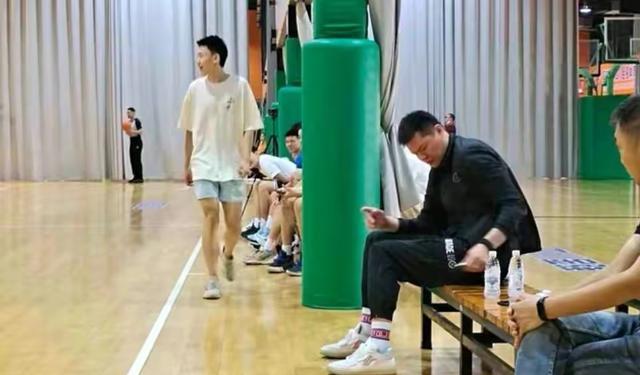 广东队三消息：朱芳雨有望上调篮协，热身赛两连胜，汤杰疯狂加练(4)