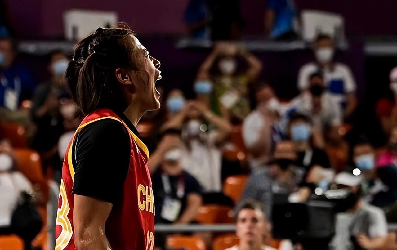 她被誉为女版乔丹！带领中国女篮跻身世界前三，传递着篮球执念(1)