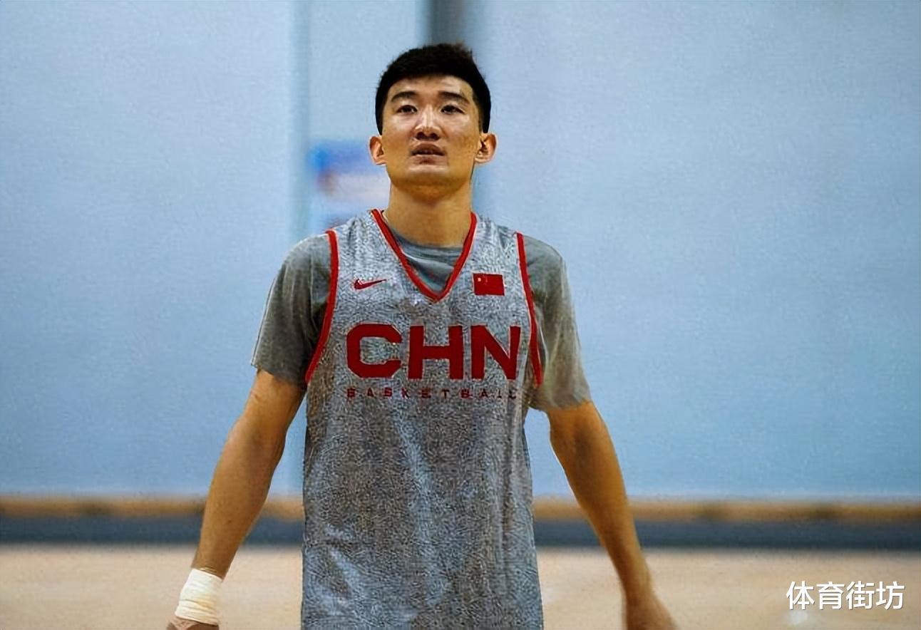 怕啥来啥，中国男篮临阵连折2位球员，杜锋麻烦大了！(1)