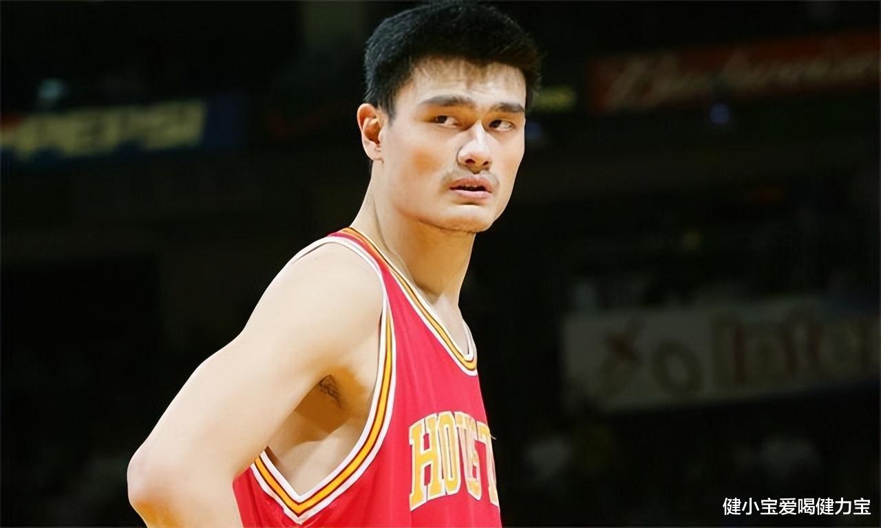 中国篮坛既有实力又有知名度的十名球员，其中还有一对80后老搭档(1)