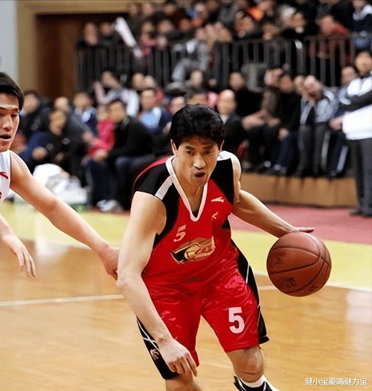 中国篮坛既有实力又有知名度的十名球员，其中还有一对80后老搭档(9)