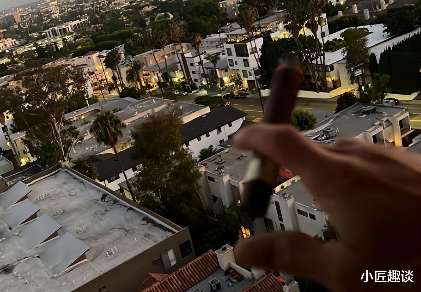 疯狂一周！库里抽雪茄俯瞰洛杉矶，即将担任ESPY主持人颁奖(1)