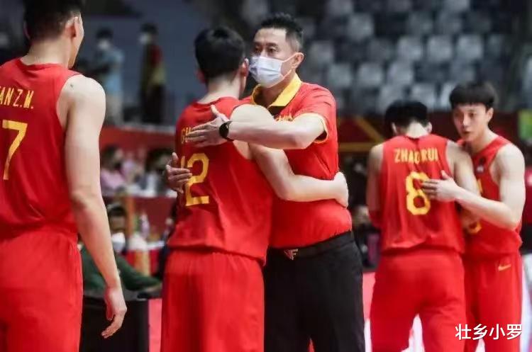 杜锋李楠都只是助理教练的水平，难道巩晓彬能够带好中国男篮吗？(4)