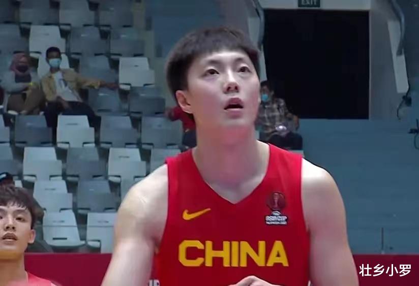 杜锋李楠都只是助理教练的水平，难道巩晓彬能够带好中国男篮吗？(5)