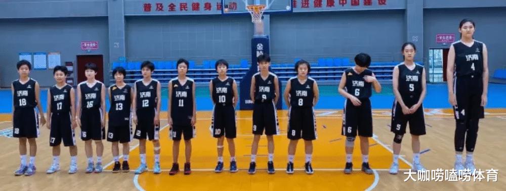 中国女篮新希望！2米26+260斤堪称“巨无霸”，被誉为女版奥尼尔(6)