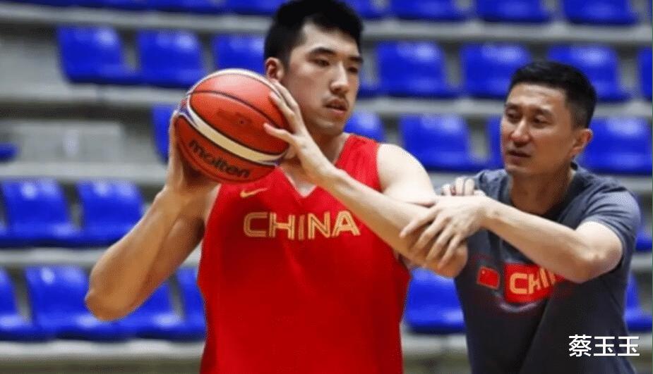 中国男篮整体训练理念落后，还停留在5到10年前，训练出来的球员已经无法满足国际比赛需要了。(1)