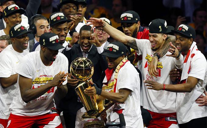 NBA历史5次最幸运夺冠：06年马刺上榜，榜首总冠军相当于白给(3)