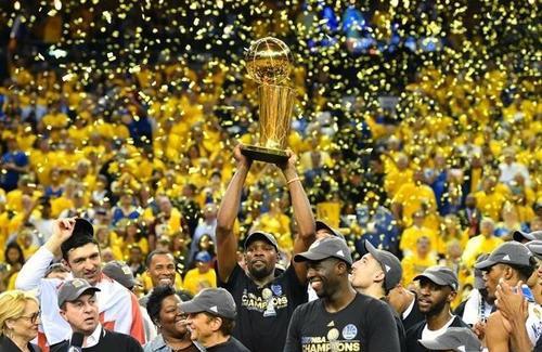 NBA历史5次最幸运夺冠：06年马刺上榜，榜首总冠军相当于白给(5)
