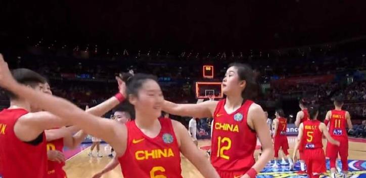 107-44，中国女篮世界杯开门红！杨力维9中6高效，真核替补13+15(4)