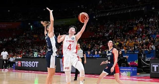 中国女篮让球迷看见希望，晋级四强，真有实力跟美国争夺奖牌(3)