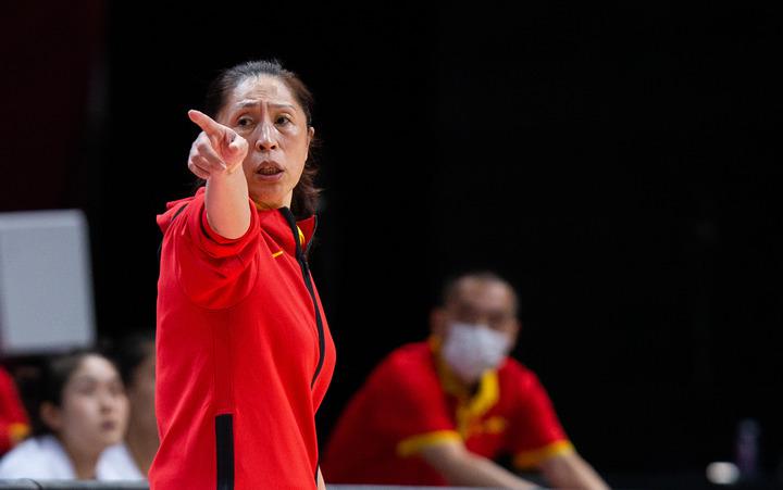 时隔28年重入世界杯四强，这支中国女篮如何炼成？(5)