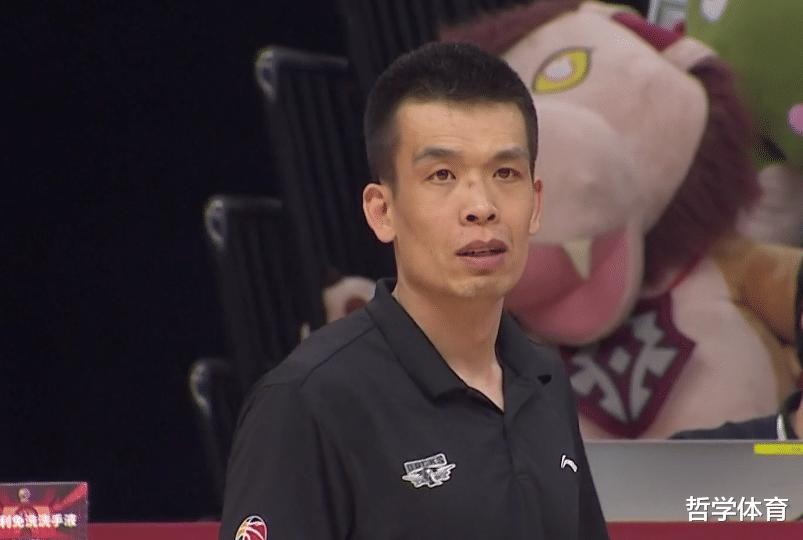 北京队赢了广厦队24分！来看看赛后，解立彬和王博说了什么？(1)