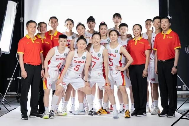 中国女篮107比44韩国，63分完成屠杀，韩旭13分15篮板，全场最佳(1)