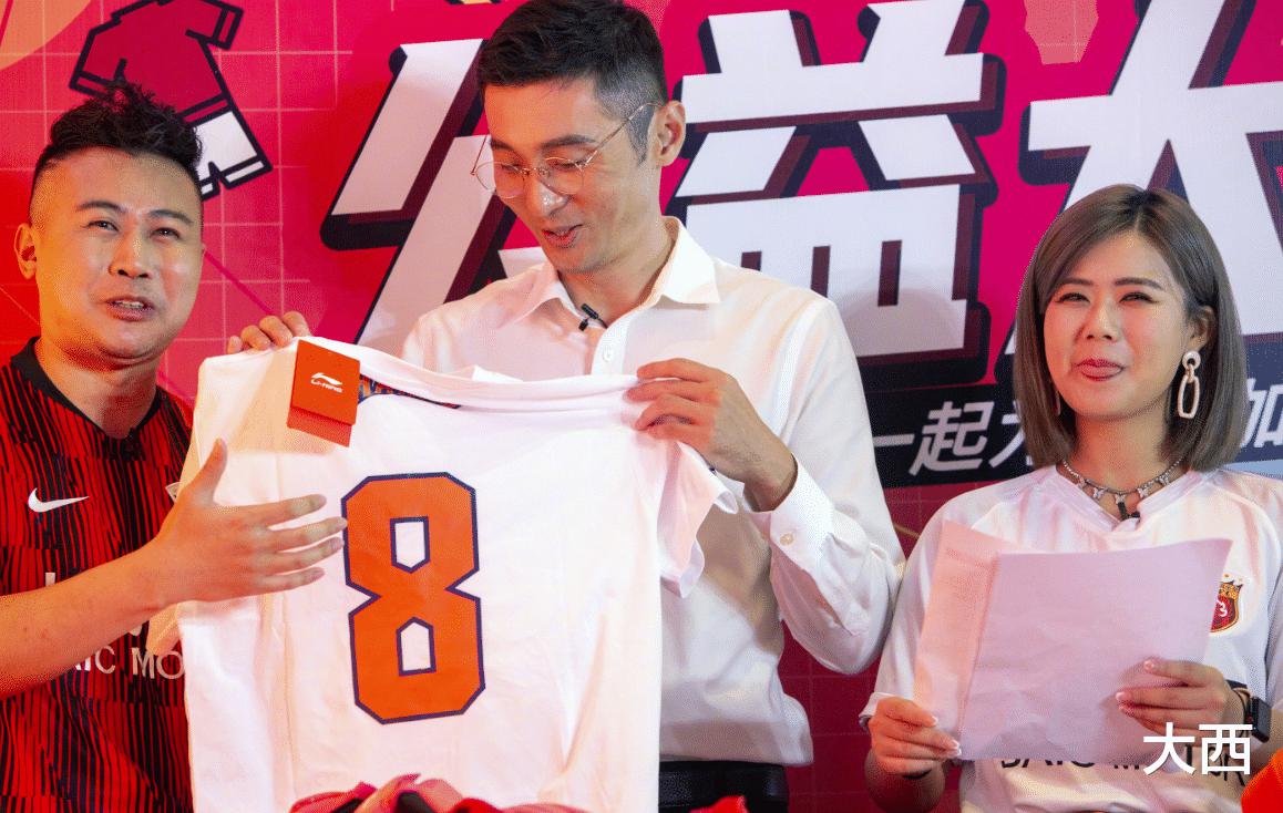 男篮刘炜，43岁依旧帅气，出任新岗位，儿子也是篮球好手(1)